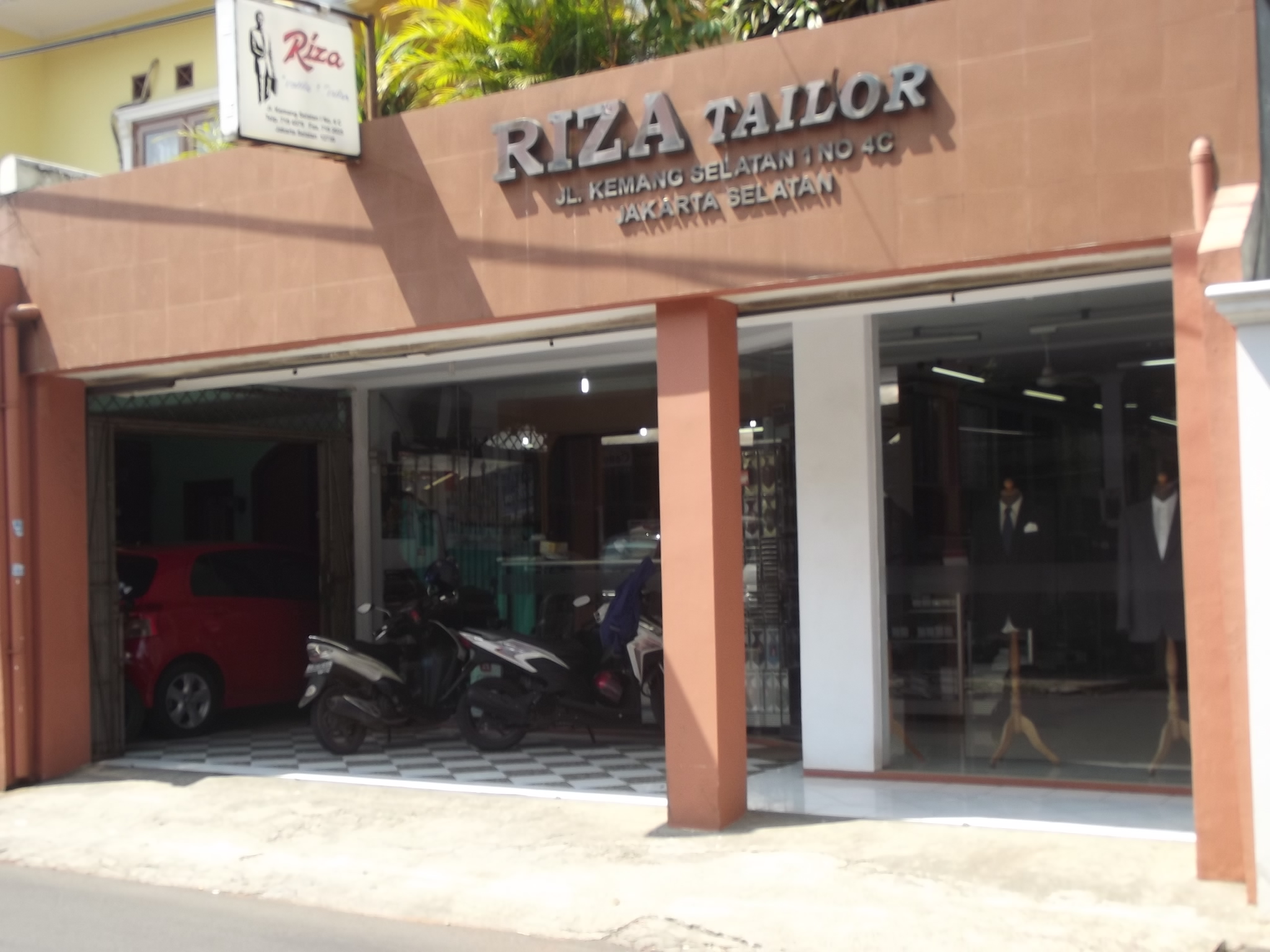 Riza Tailor Store Front